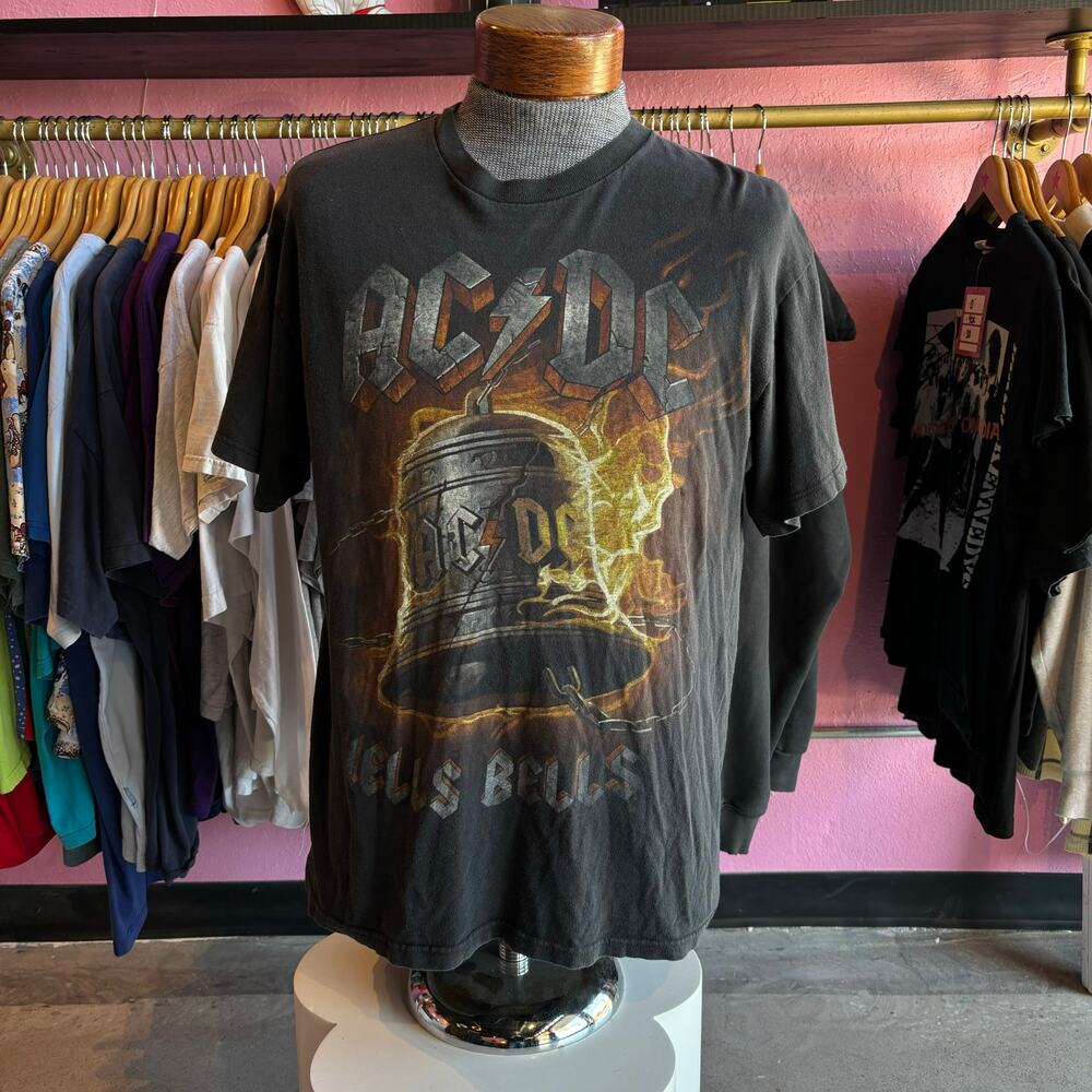 Vintage ACDC Hells Bells Rock Band Tee Size Large